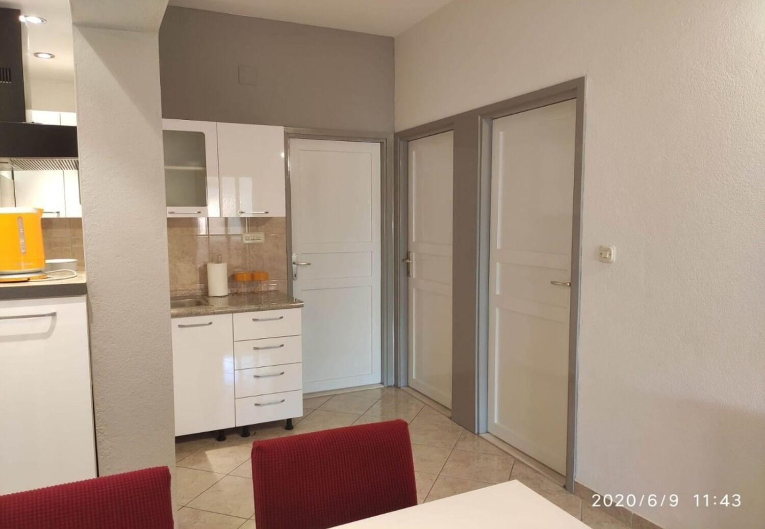 Apartments Antisa - With Playground Tucepi Exterior photo