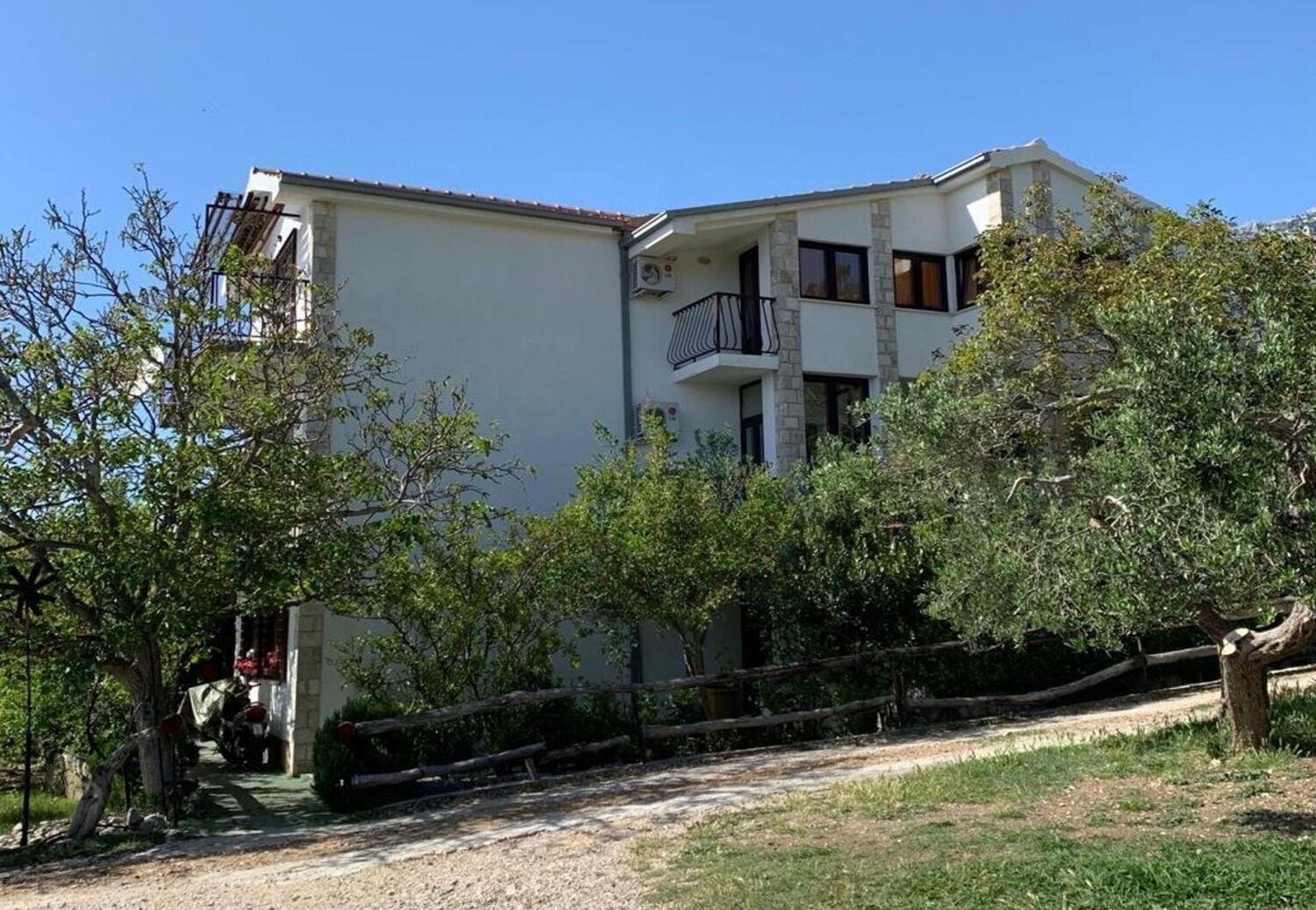 Apartments Antisa - With Playground Tucepi Exterior photo